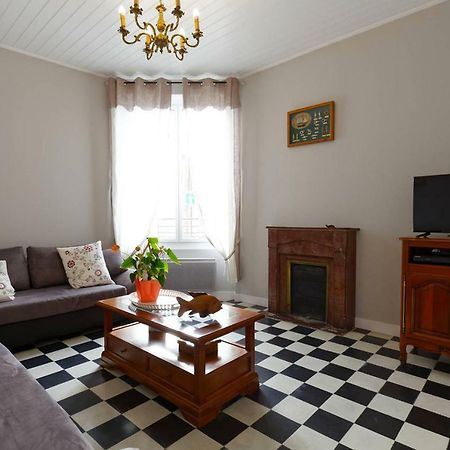 Le Cachet D'Une Maison De Centre-Bourg A Beauvoir-Sur-Mer Exteriér fotografie