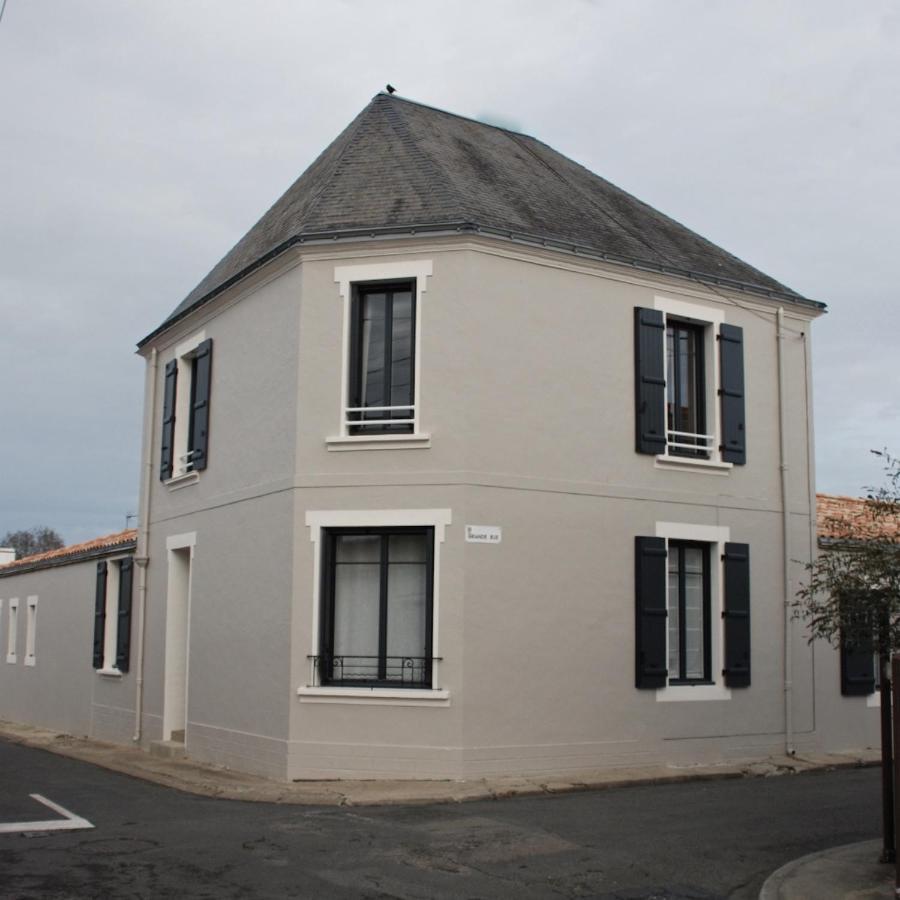Le Cachet D'Une Maison De Centre-Bourg A Beauvoir-Sur-Mer Exteriér fotografie