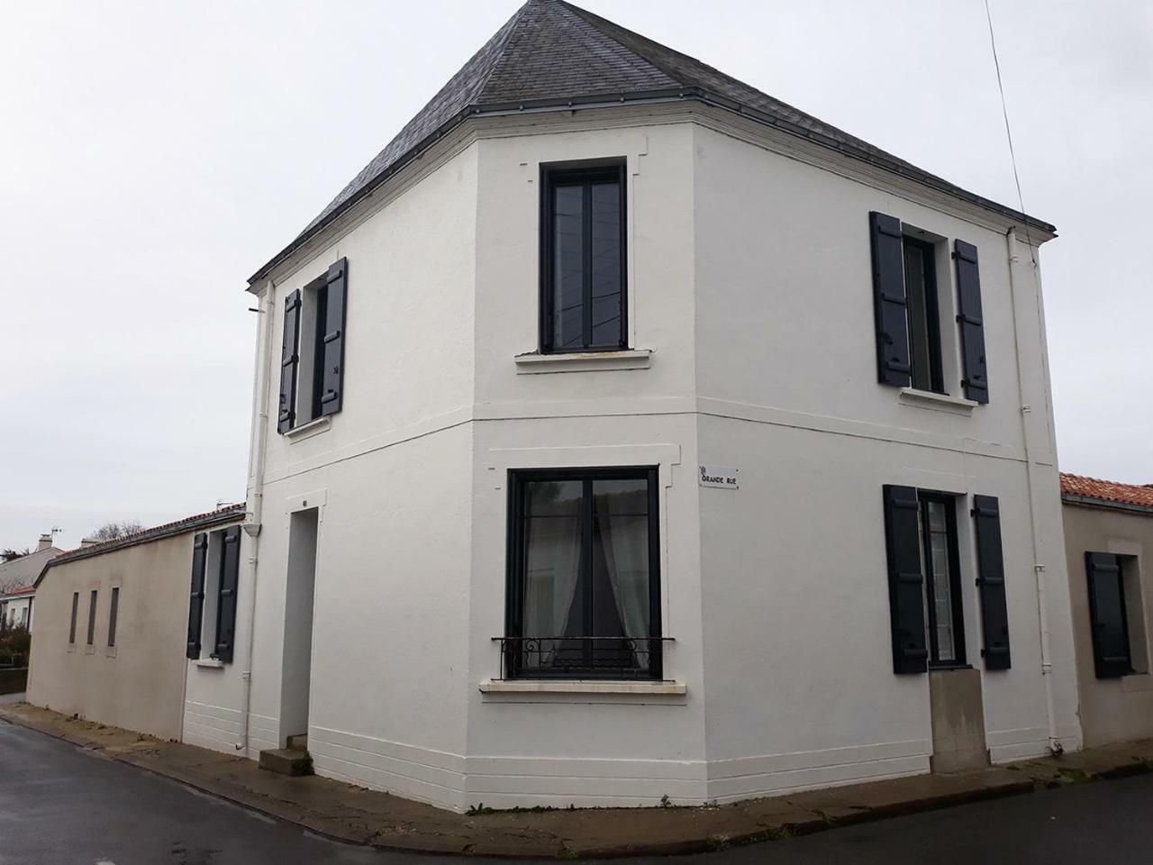 Le Cachet D'Une Maison De Centre-Bourg A Beauvoir-Sur-Mer Exteriér fotografie